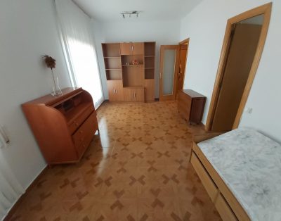 Barcelona long term rental 2 exteriors bedrooms apartment next to the Sagrada Família